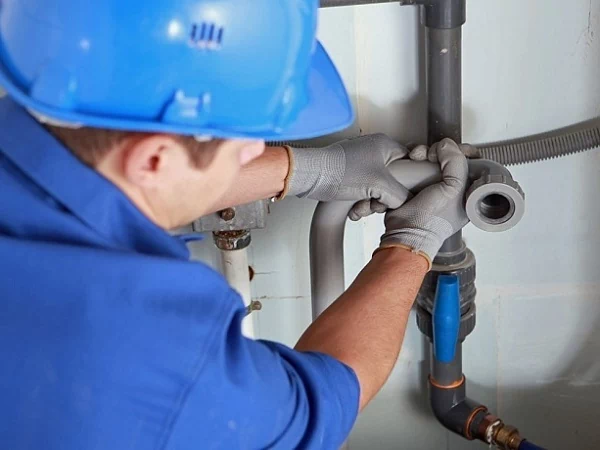 Professional plumber in Miami