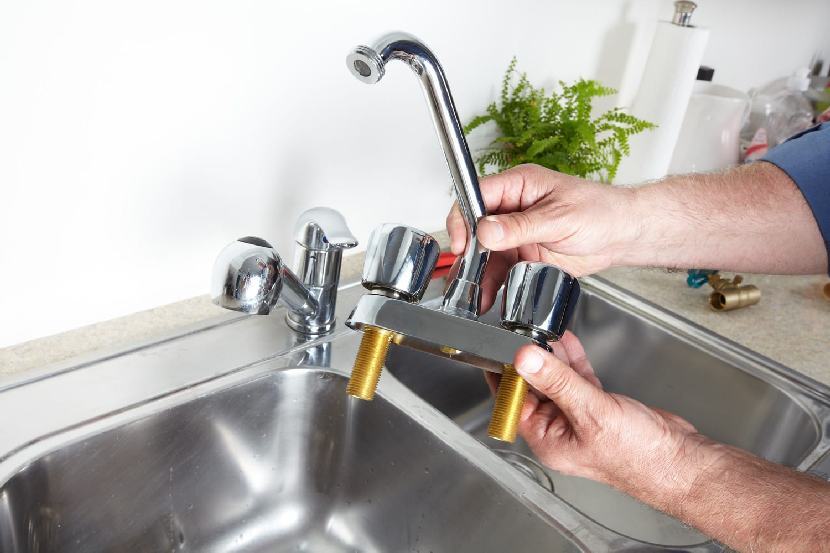 Hand removing faucet handle